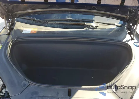 2016 Tesla Model X z USA, uszkodzony, nr VIN 5YJXCBE21GF031104